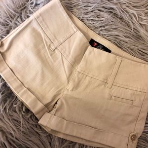 NEW WITH TAGS GUESS Ellie Tan Guess Shorts size 25